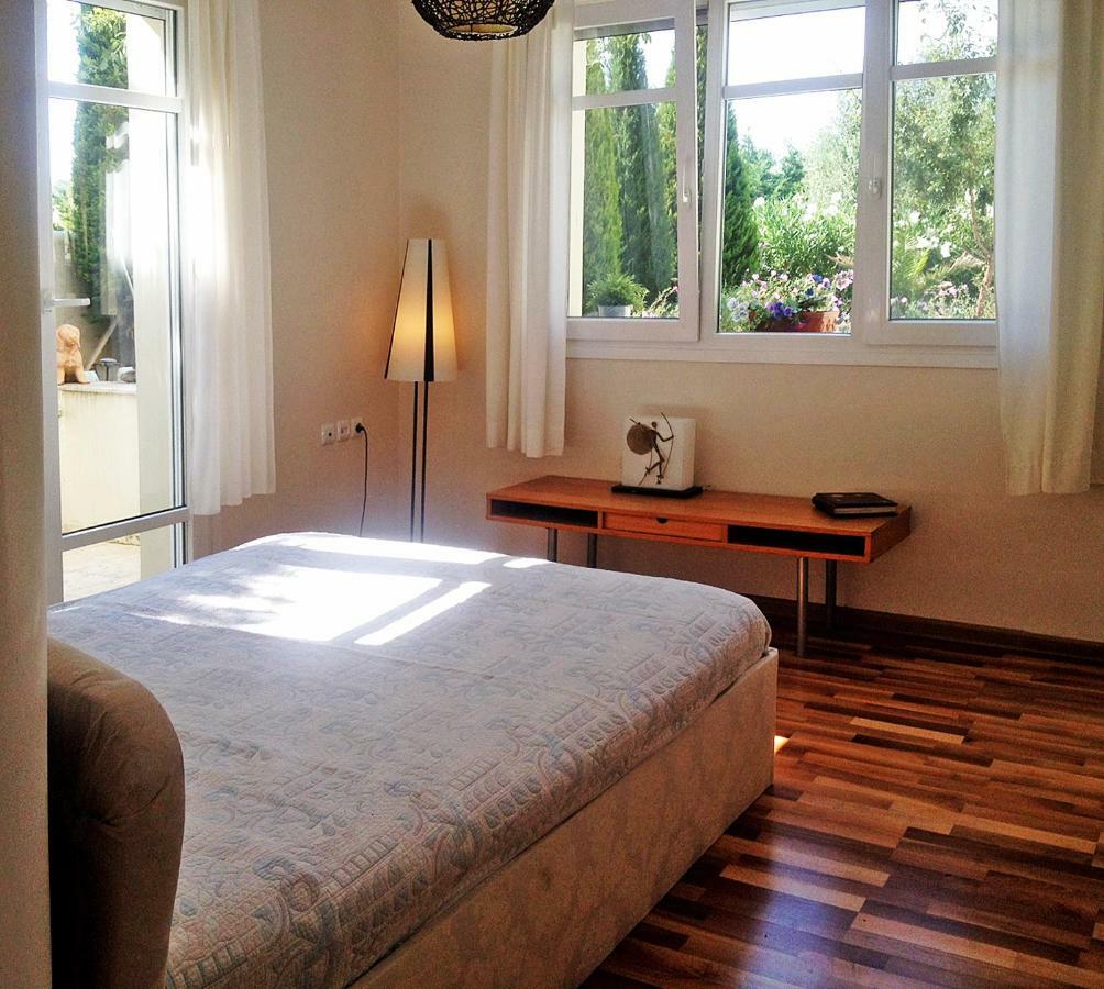 Lovely Apartm.Near Airport Kardia Экстерьер фото